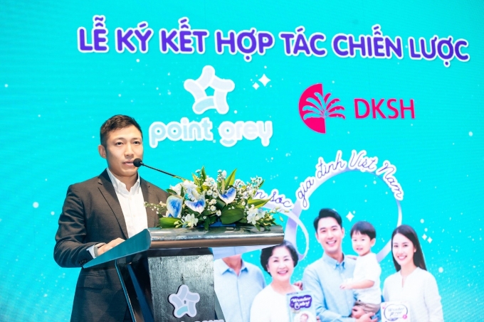 Ông Richard Hon, Tổng giám đốc Point Grey Việt Nam phát biểu tại lễ ký kết. Ảnh: Point Grey