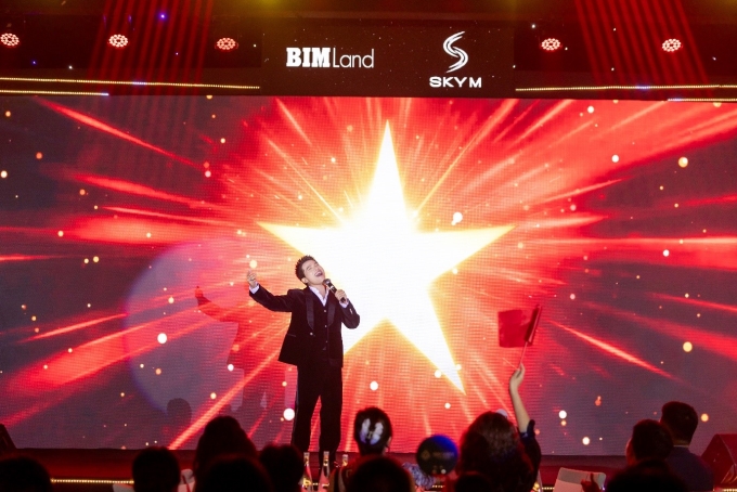 Một màn trình diễn của nghệ sĩ tại sự kiện. Ảnh: BIM Land