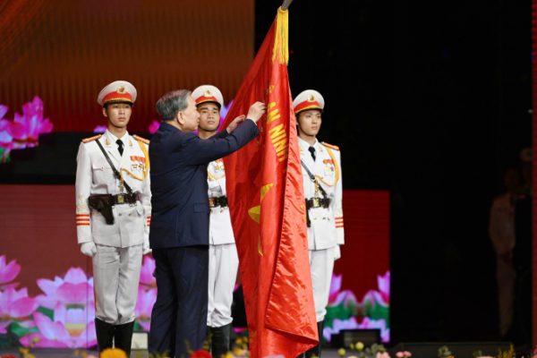 Công an nhân dân: Vinh dự nhận Huân chương Sao Vàng lần thứ 5