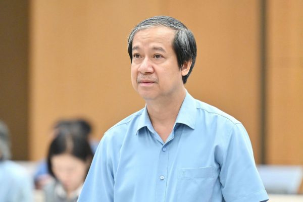 ‘Bỏ bằng tốt nghiệp trung học cơ sở theo thông lệ quốc tế’