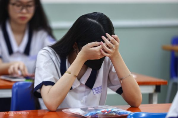 Tuyển Sinh Đại Học: Mùa “Rối Ren” và Những Lưu Ý