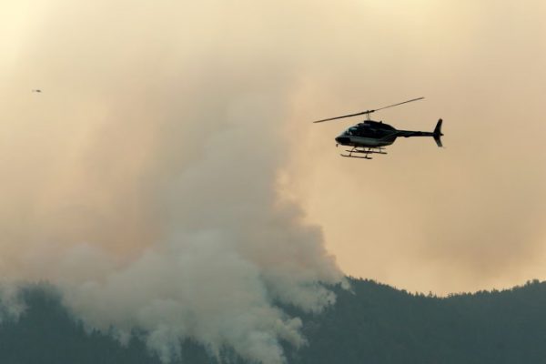 Mỹ cảnh báo ô nhiễm do 700 đám cháy rừng Canada