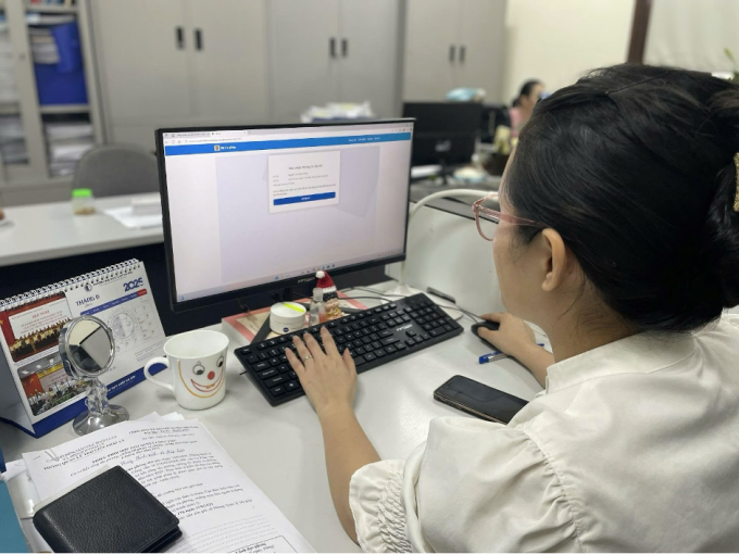 Thí sinh dự thi bằng máy tính. Ảnh: FPT