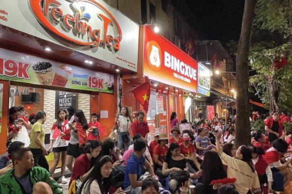 Quán xá Hà Nội mở xuyên đêm phục vụ diễu binh: Ăn gì?