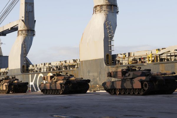 Ukraine nhận thêm xe tăng Abrams: Tăng cường phòng thủ