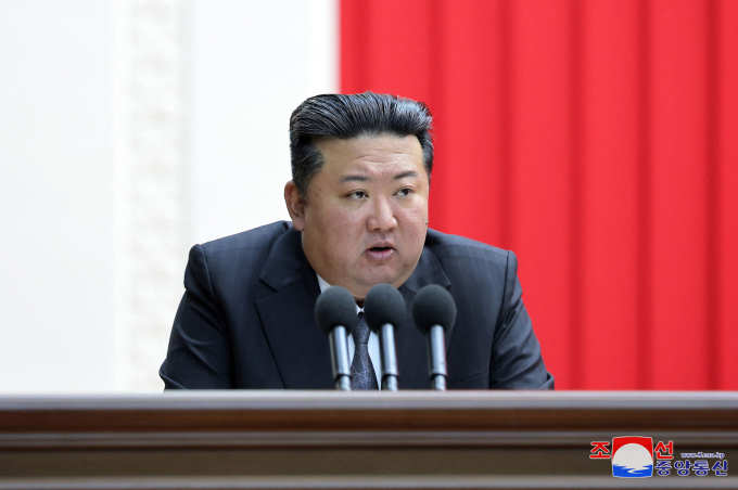 Lãnh đạo Triều Tiên Kim Jong-un phát biểu tại trụ sở ủy ban trung ương đảng Lao động Triều Tiên ở Bình Nhưỡng ngày 29/1. Ảnh: AFP