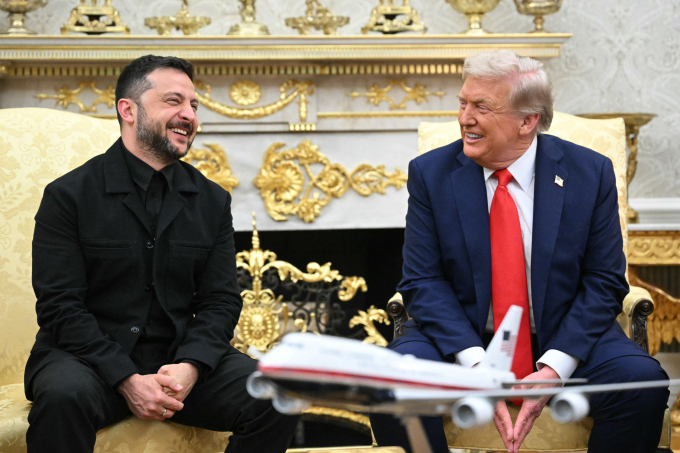 Tổng thống Volodymyr Zelensky (trái) và Tổng thống Donald Trump tại Nhà Trắng ngày 18/8. Ảnh: AFP