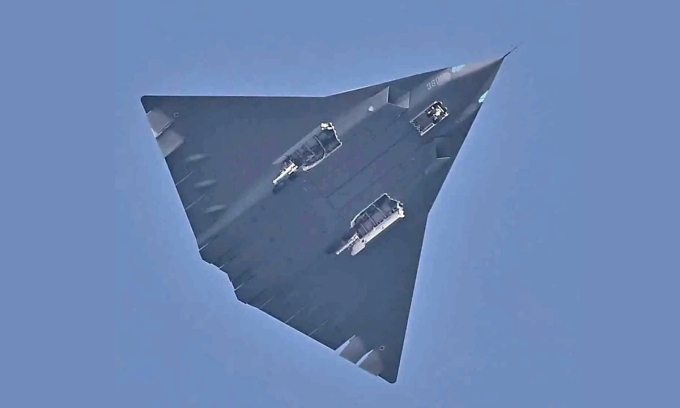 Tiêm kích J-36 Trung Quốc trong bức ảnh đăng hôm 28/3. Ảnh: X/DD_Geopolitics