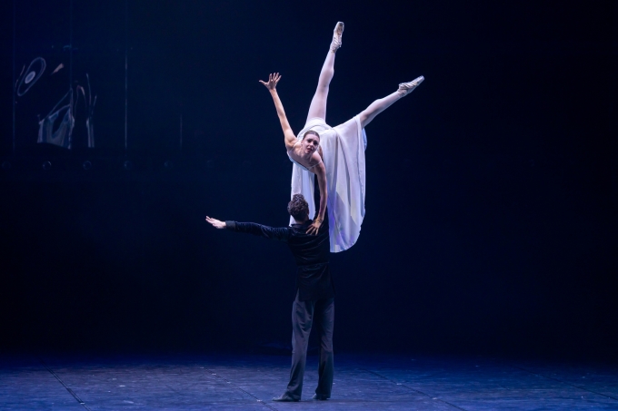 Các nghệ sĩ Eifman Ballet trên sân khấu trong một lần diễn vở Anna Karenina