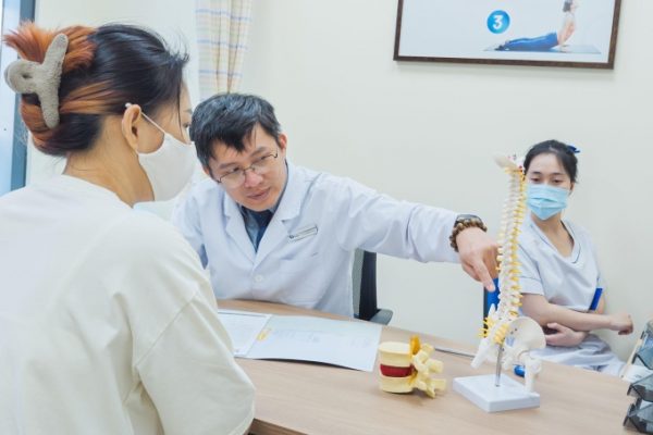 Mẹo tránh đau nhức cơ xương khớp khi đi lễ hội