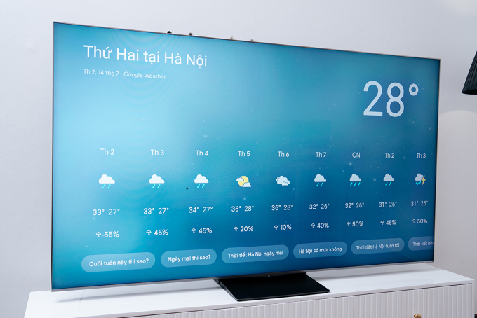 Google Assistant giúp tra cứu nhiều thông tin chỉ với giọng nói. Ảnh: Tuấn Hưng