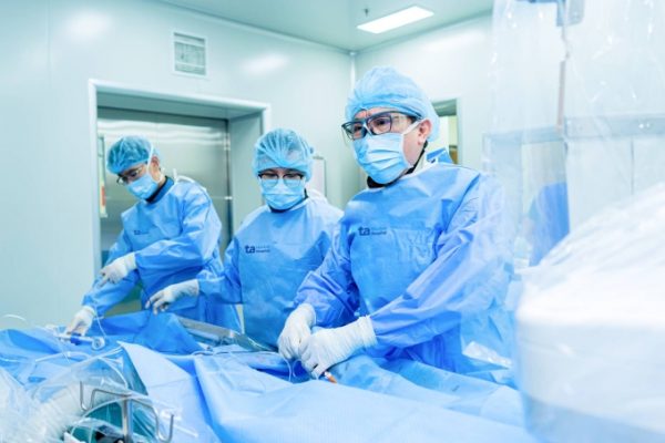 Nhồi máu cơ tim: Nguy cơ sau 40 năm hút thuốc