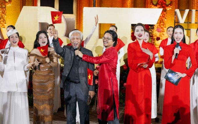 Quế Anh hát Giai điệu tự hào cùng thí sinh Miss Grand Vietnam - 1