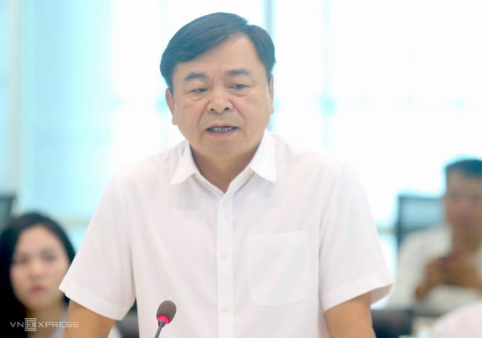 Thứ trưởng Nông nghiệp và Môi trường lưu ý về việc ứng phó bão. Ảnh: Gia Chính
