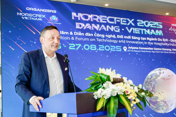 Ông Andre Pierre, Giám đốc điều hành HorecFex Việt Nam phát biểu tại họp báo ra mắt sự kiện. Ảnh: ACC