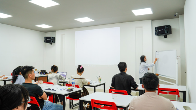 Đội ngũ giảng viên tại Edulife đều đến từ các trường chuyên ngữ giàu kinh nghiệm. Ảnh: Edulife