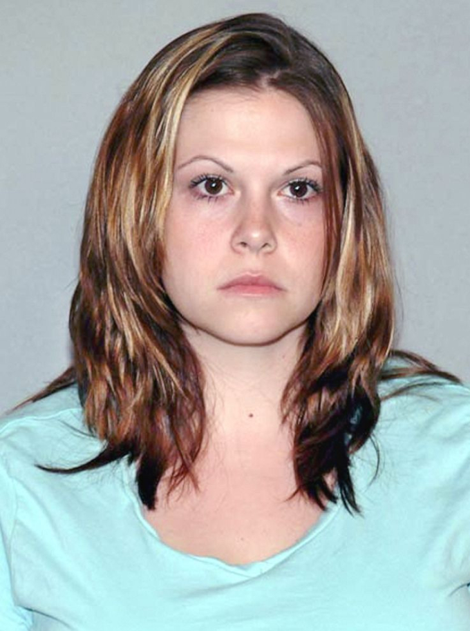 Jennifer Deleon khi bị bắt. Ảnh: California Dept. of Corrections