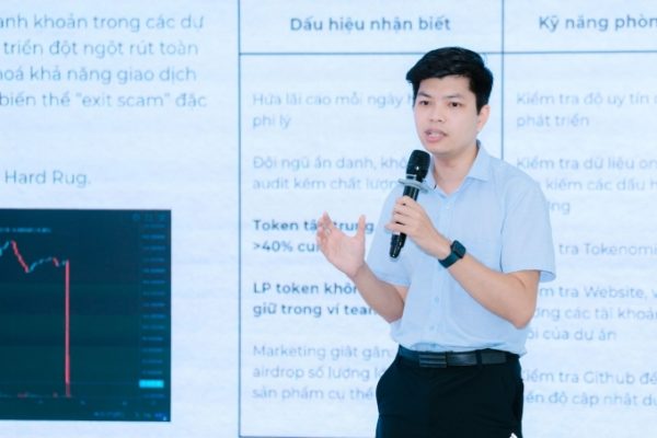 ‘Mất tiền thật vì mua tiền ảo được tạo trong 3 phút’