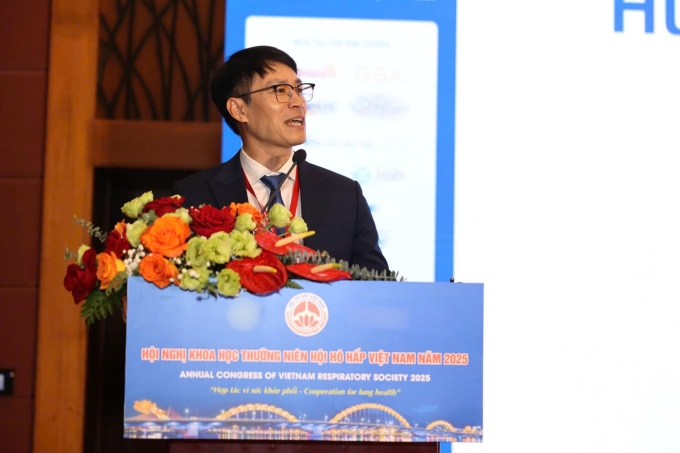 PGS.TS.BS Lê Khắc Bảo phát biểu tại hội thảo. Ảnh: GSK Việt Nam