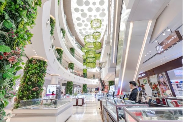 A&B Shopping Mall: Diện mạo mới thu hút khách hàng