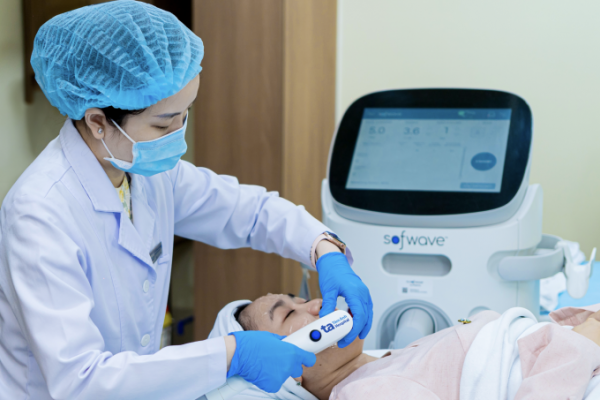 Trị nám da: Có nên kết hợp trẻ hóa da không?