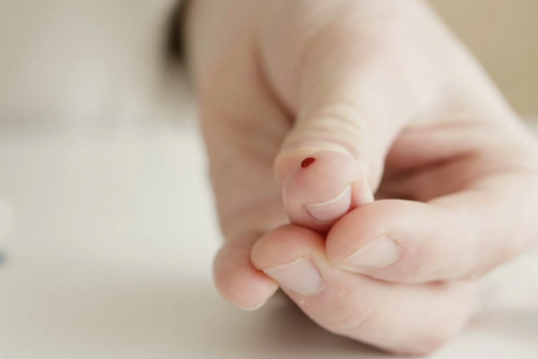 Xét nghiệm máu: Phát hiện bệnh nguy hiểm sớm với chi phí thấp