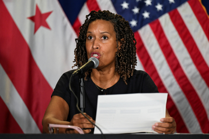 Thị trưởng Washington Muriel Bowser họp báo ngày 27/8. Ảnh: Reuters