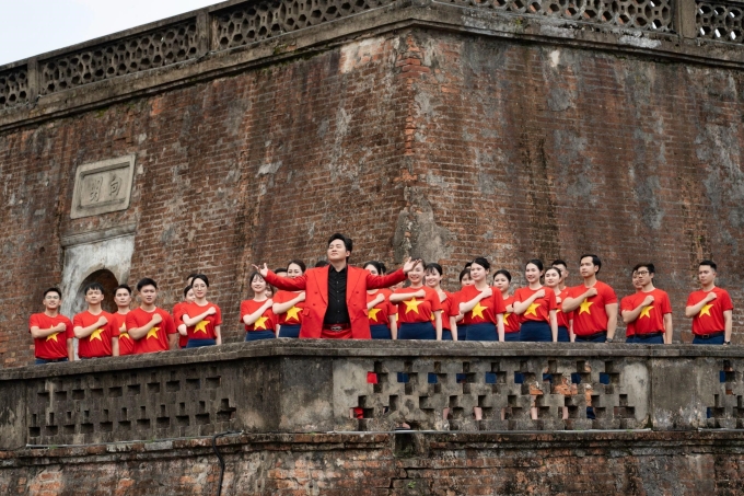 Ca sĩ Tùng Dương lần đầu thử sức với dòng nhạc dance. Ảnh: NVCC
