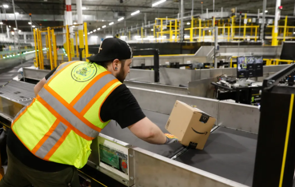 Amazon dừng dịch vụ đóng gói FBA tại Mỹ từ 2026