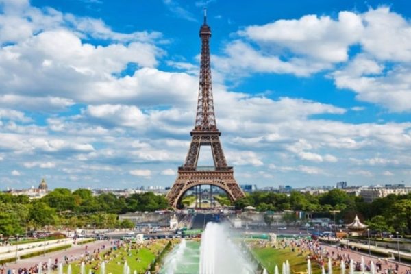 Giải thích: Vì sao tháp Eiffel cao hơn vào mùa hè?