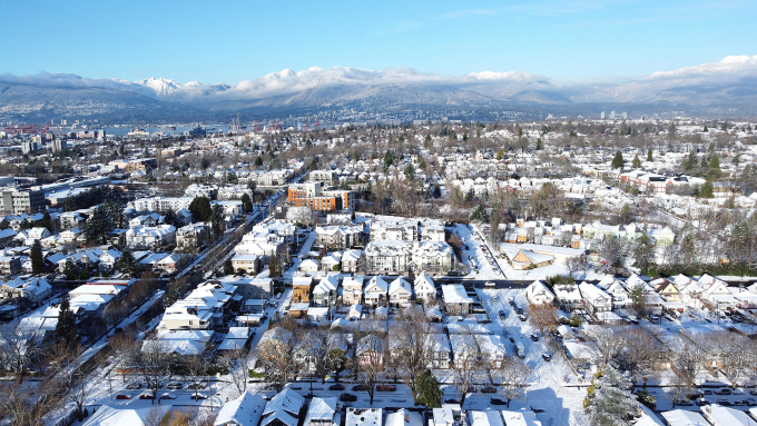 Một khu dân cư ở Vancouver, British Columbia, năm 2021. Ảnh: AFP