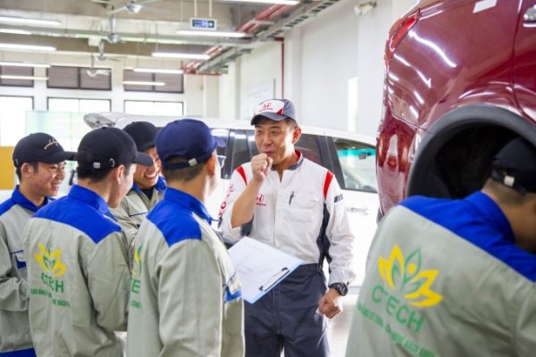 CTECH hợp tác chuyên gia Nhật đào tạo kỹ sư công nghệ ôtô