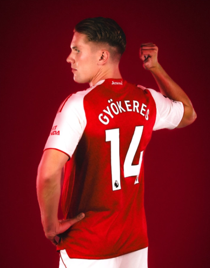 Gyokeres mặc áo số 14, từng thuộc về huyền thoại Thierry Henry, tại Arsenal. Ảnh: Arsenal FC