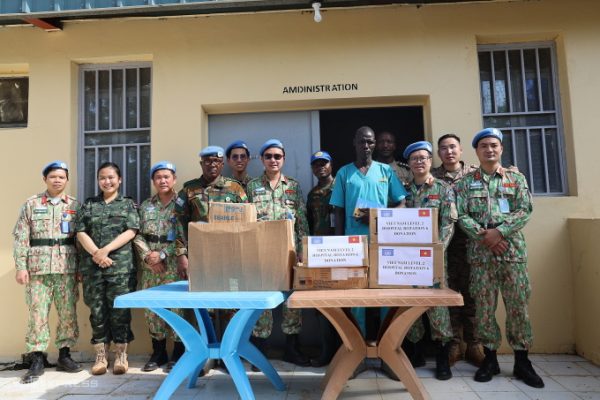 Quân y Việt Nam khám bệnh phạm nhân tại Nam Sudan: Tin tức quân sự