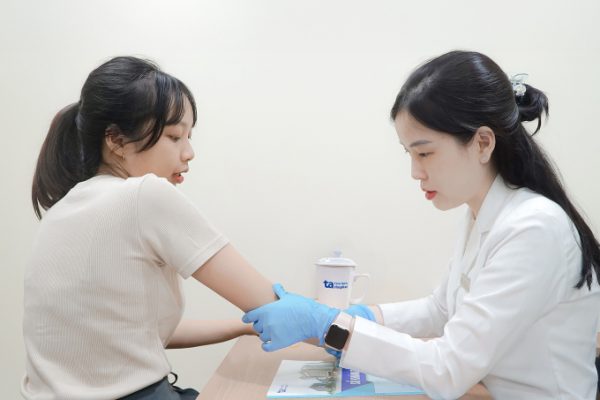 Bí quyết bảo vệ da khi xem diễu binh ngoài trời