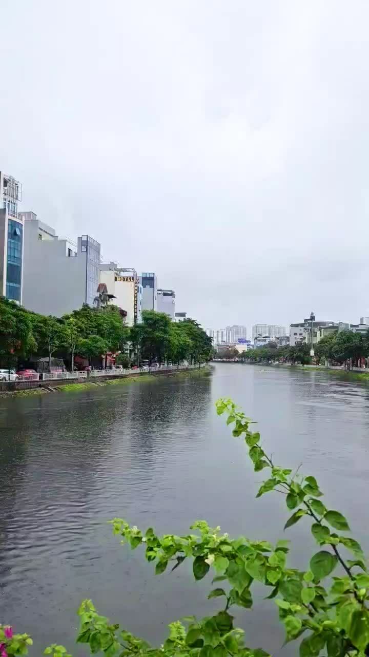 Bất ngờ khi sông Tô Lịch