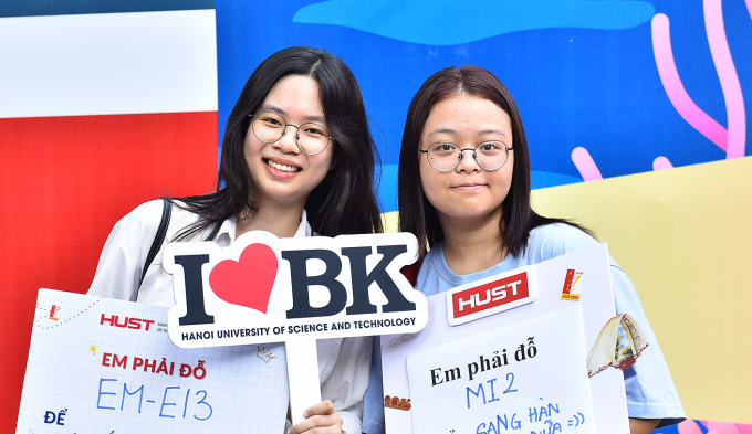 Thí sinh xét tuyển vào Đại học Bách khoa Hà Nội năm 2025. Ảnh: HUST
