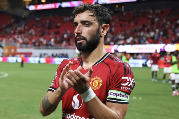 Fernandes chỉ trích đồng đội Man Utd vì lười biếng
