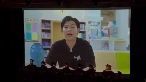 Con trai Kim Thư nói cảm ơn bố mẹ