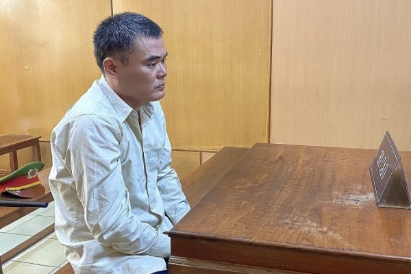 Đại bàng phòng giam lĩnh án tử: Giết bạn tù trong tù
