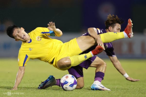 V-League 2025-2026: Quảng Nam Rút Lui, Giải Đấu Còn 13 Đội?