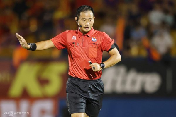 V-League: Trọng tài nhập viện khi kiểm tra thể lực