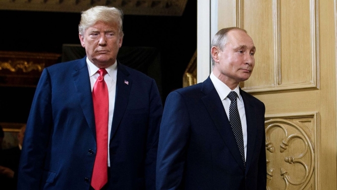 Tổng thống Trump và Tổng thống Putin tới địa điểm gặp mặt ở Helsinki, Phần Lan, hồi năm 2018. Ảnh: AFP