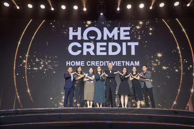 Doanh nghiệp được vinh danh là Nơi làm việc tốt nhất châu Á lần thứ 5 liên tiếp. Ảnh: Home Credit