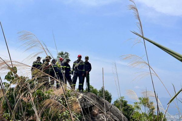 Tìm kiếm du khách mất tích ở núi Hoàng Ngưu Sơn