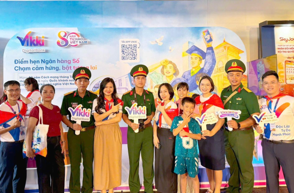 Vikki 2/9: Cơ hội nhận quà tặng điện thoại, vàng hấp dẫn