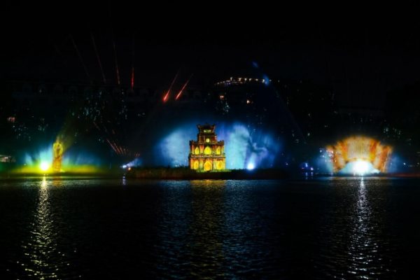 3D Mapping: Hồ Hoàn Kiếm rực rỡ sắc màu