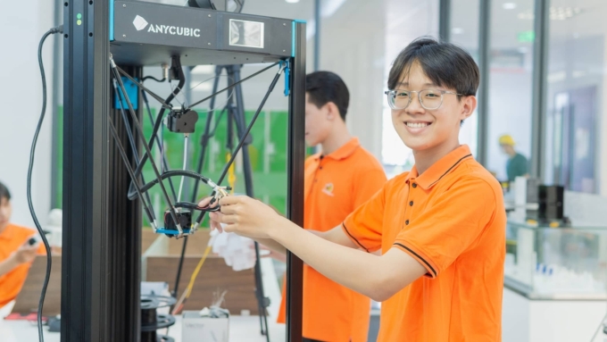 Sinh viên FPT thực hành tại trường. Ảnh: Trường Đại học FPT