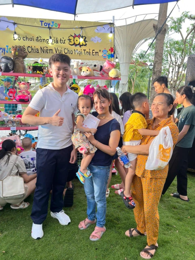 Long khi thực hiện dự án Toy Joy. Ảnh: Nhân vật cung cấp