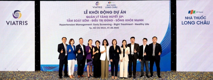 Hai đơn vị thể hiện cam kết đồng hành Vì một Việt Nam khỏe mạnh hơn. Ảnh: LC